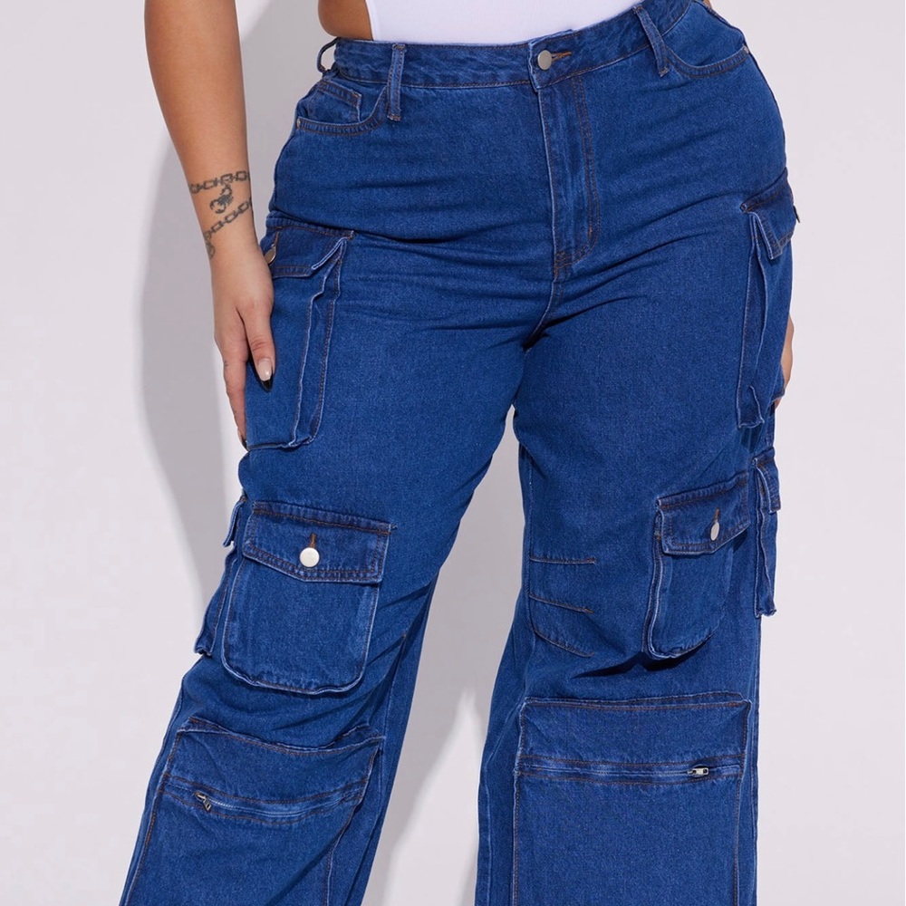 Woman’s cargo jeans